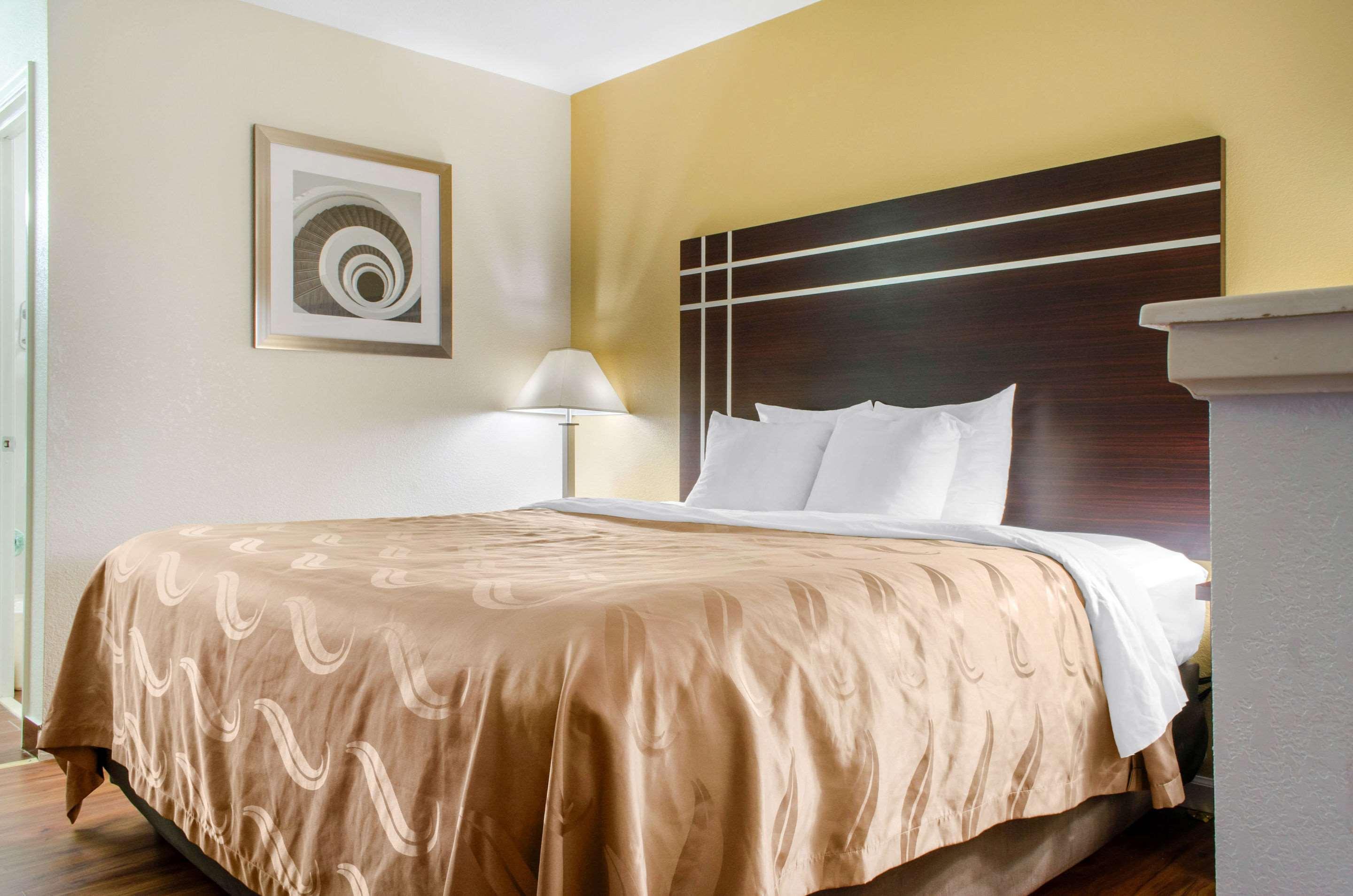Quality Inn McComb Buitenkant foto
