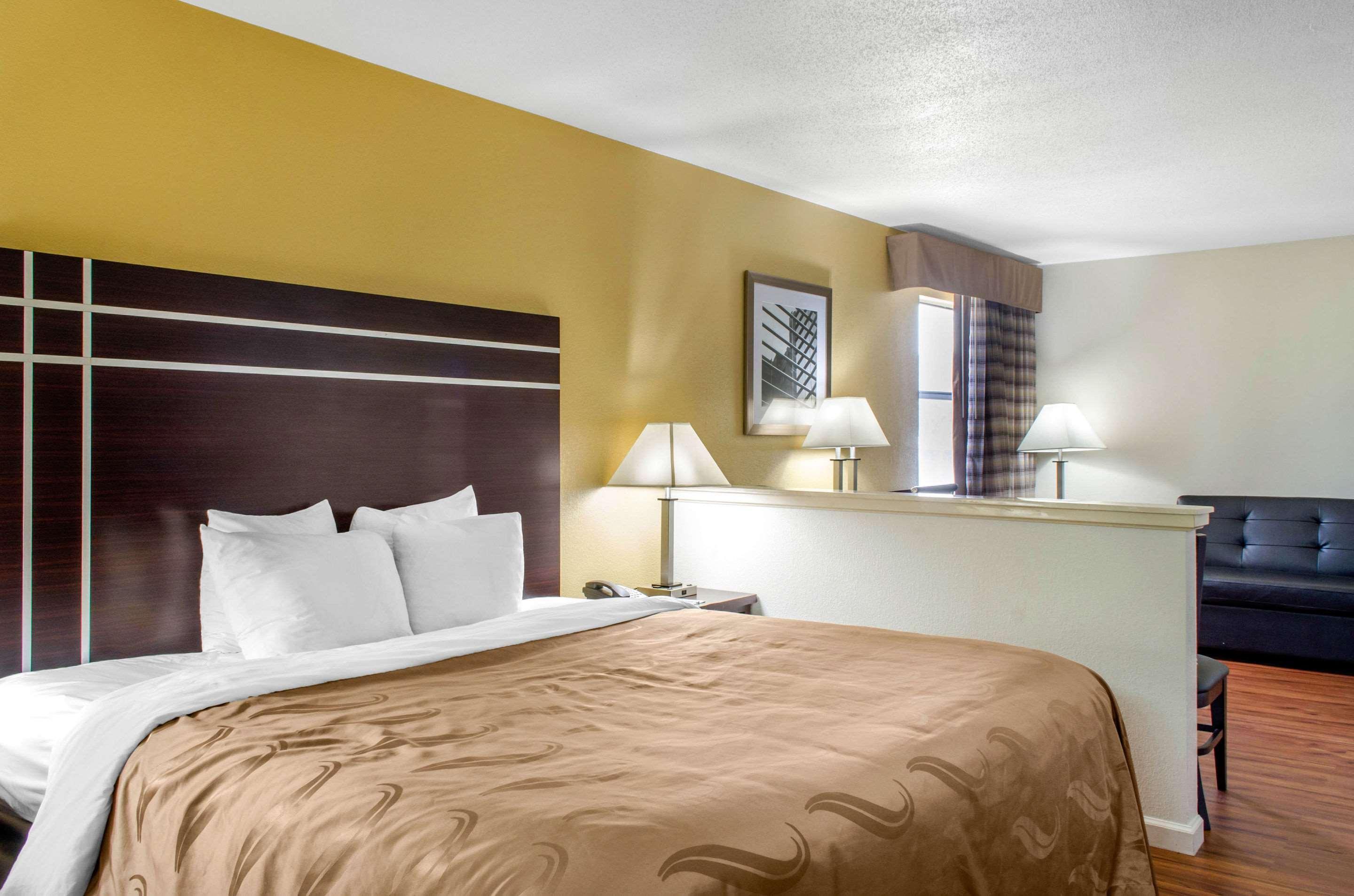 Quality Inn McComb Buitenkant foto