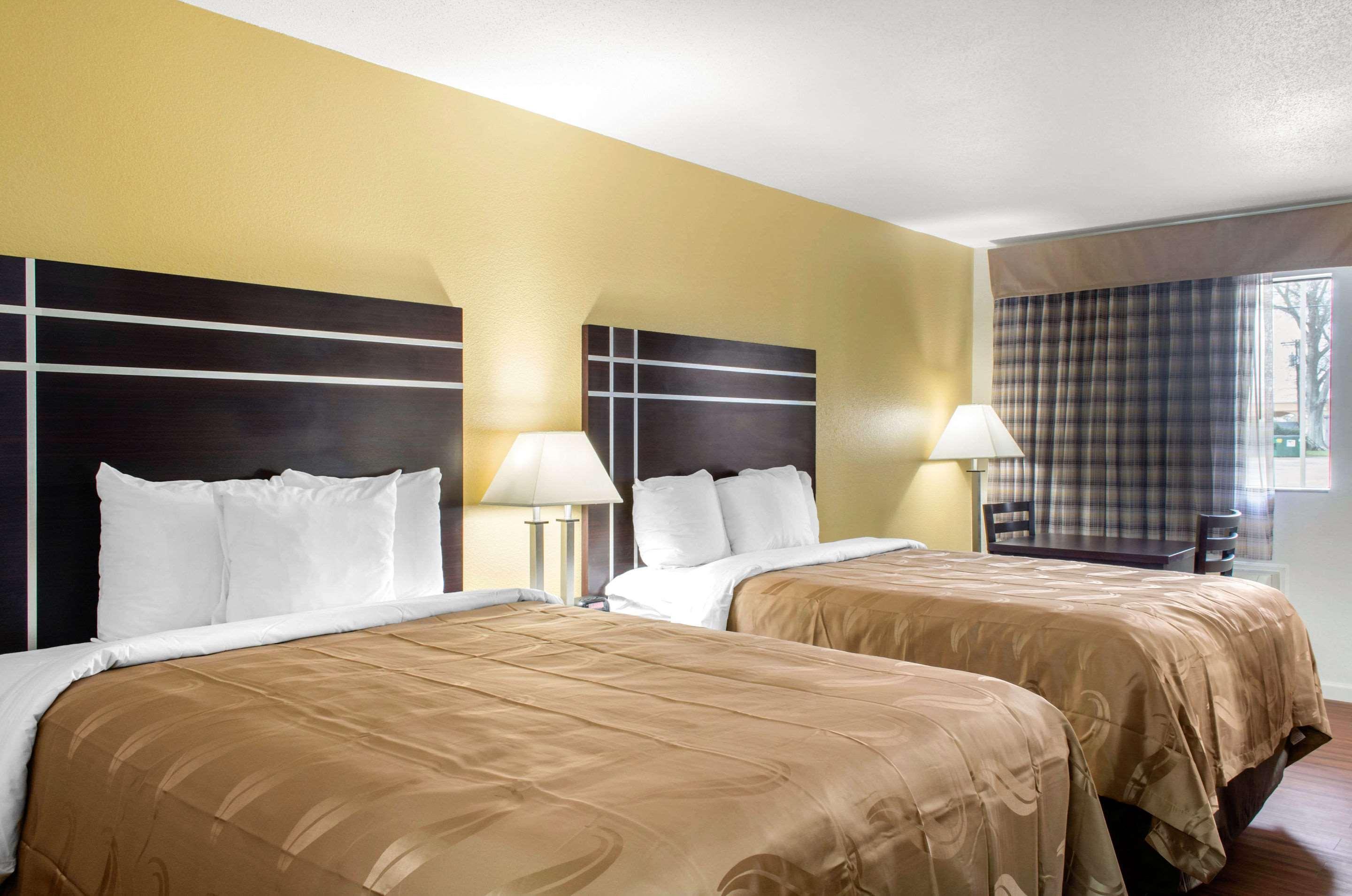 Quality Inn McComb Buitenkant foto