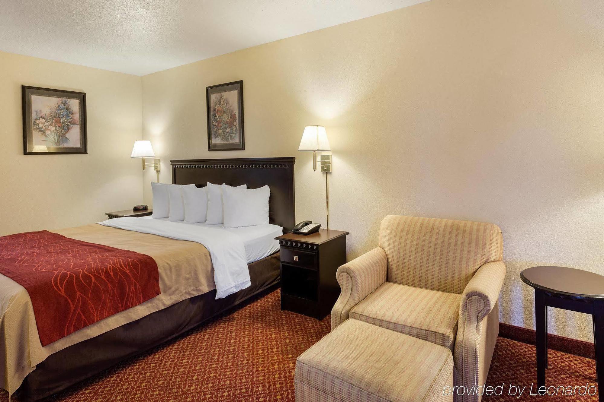 Quality Inn McComb Buitenkant foto
